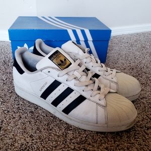 Adidas superstars
